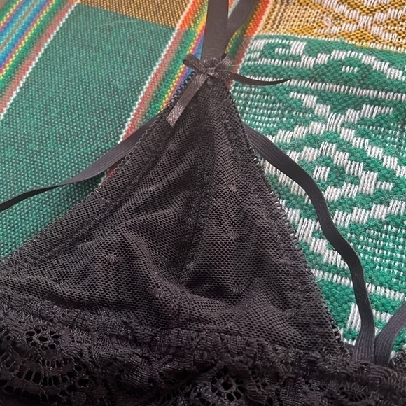 FRENCH Affair Lace Bralette - Picture 3 of 9